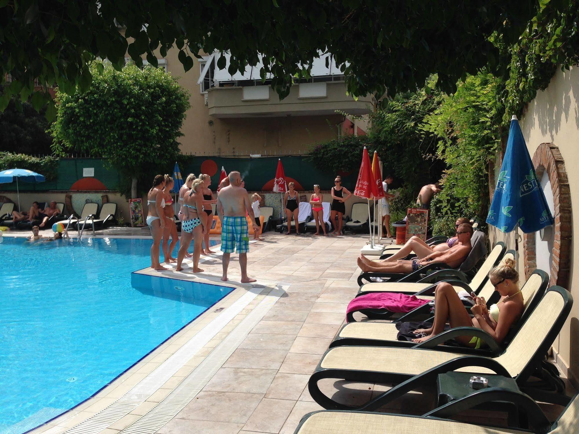 Okan Tower Apart Hotel Alanya Exteriör bild